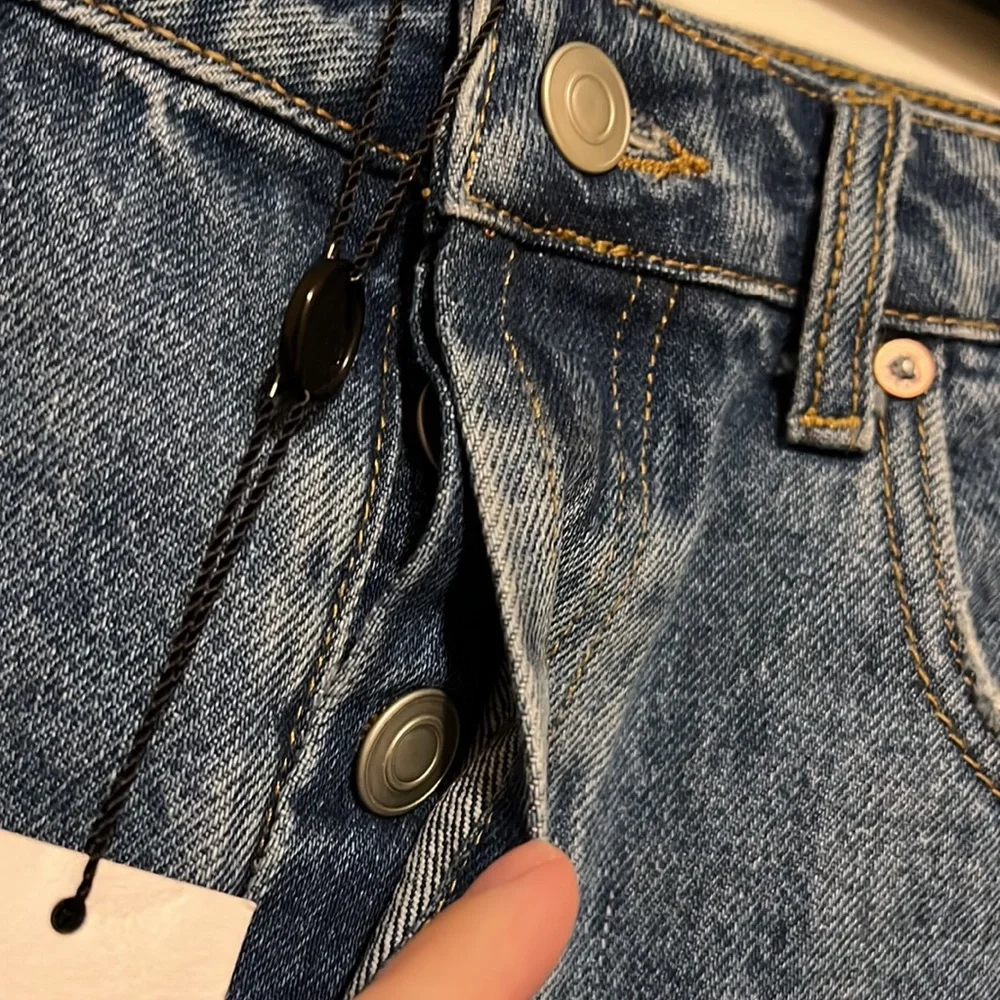 NWT Gianni Bini Michelle High Rise Mid Thigh Denim Shorts